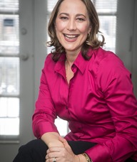 Book an Appointment with Elizabeth Fox for Physiotherapy