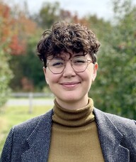 Book an Appointment with Carly Leyburne for Art Psychotherapy