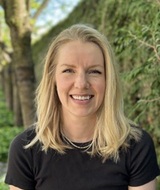 Book an Appointment with Shenise Born at 340 Brooksbank Avenue